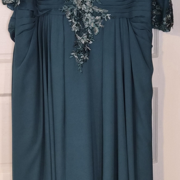 JJs House Teal Floral Maxi Dress - Picture 1 of 6